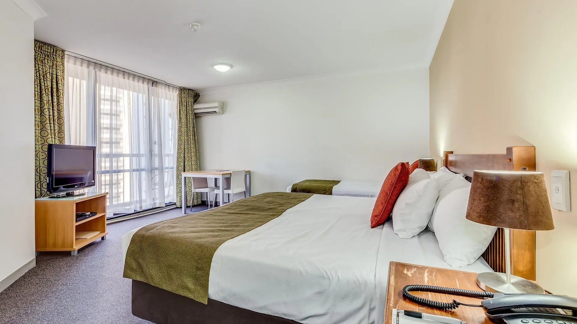 Hillcrest Apartment Hotel Brisbane